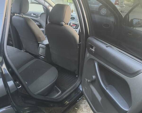 Чорний Форд Фокус, об'ємом двигуна 2.01 л та пробігом 209 тис. км за 4600 $, фото 7 на Automoto.ua