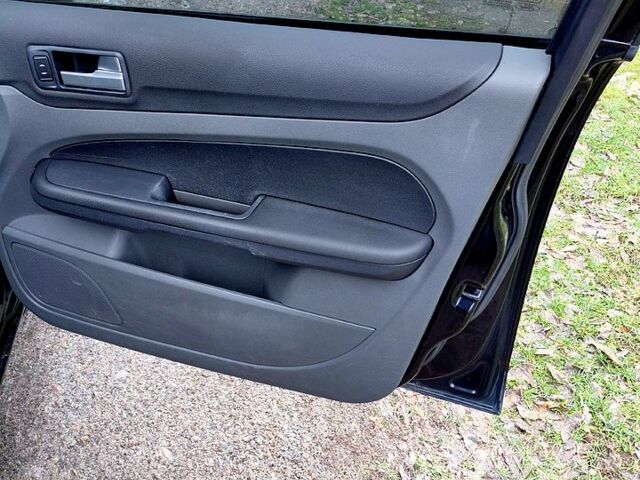 Чорний Форд Фокус, об'ємом двигуна 1.6 л та пробігом 23000 тис. км за 3900 $, фото 8 на Automoto.ua