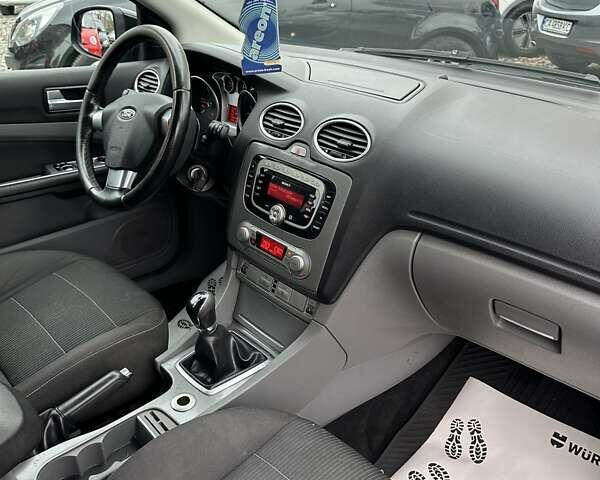 Черный Форд Фокус, объемом двигателя 1.6 л и пробегом 181 тыс. км за 5200 $, фото 10 на Automoto.ua