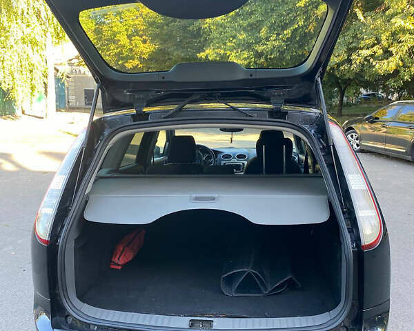 Черный Форд Фокус, объемом двигателя 1.56 л и пробегом 223 тыс. км за 4550 $, фото 9 на Automoto.ua