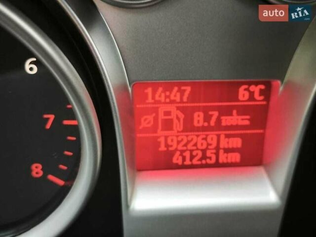 Черный Форд Фокус, объемом двигателя 1.6 л и пробегом 190 тыс. км за 5200 $, фото 11 на Automoto.ua