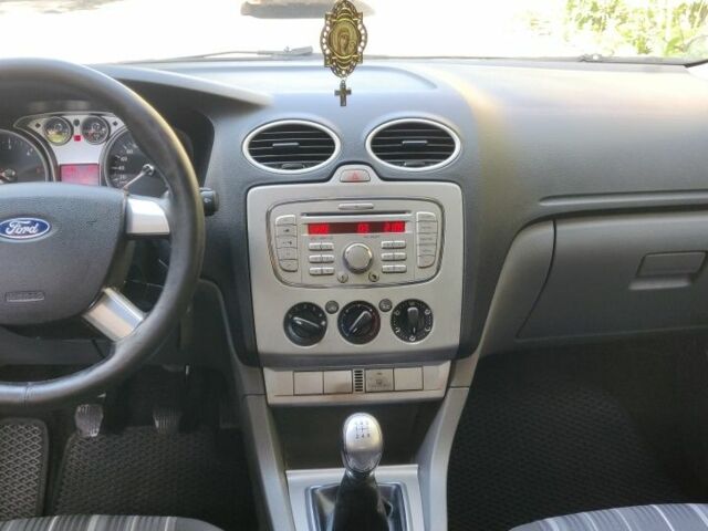 Чорний Форд Фокус, об'ємом двигуна 1.6 л та пробігом 260 тис. км за 5900 $, фото 11 на Automoto.ua