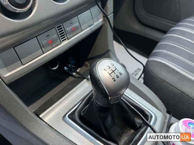 Черный Форд Фокус, объемом двигателя 1.6 л и пробегом 201 тыс. км за 5999 $, фото 9 на Automoto.ua