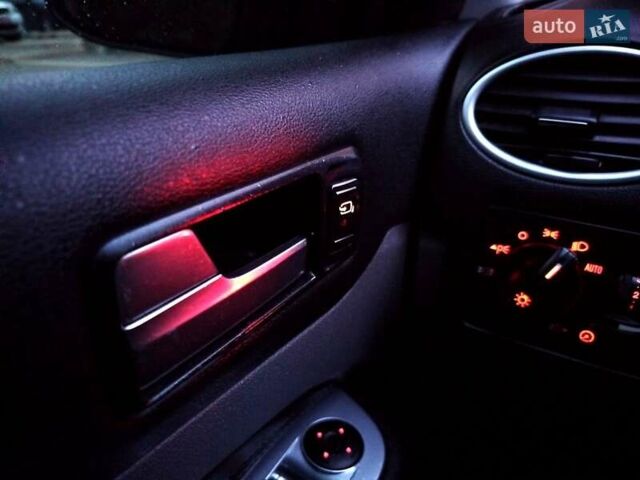 Форд Фокус 2008 в Сколе на Automoto.ua Черный Форд Фокус, объемом двигателя 1.56 л и пробегом 287 тыс. км за 5200 $, фото 59 на Automoto.ua