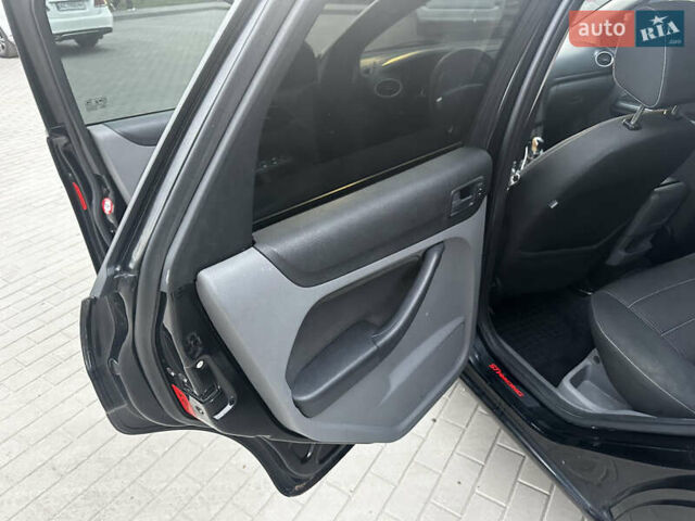 Черный Форд Фокус, объемом двигателя 1.56 л и пробегом 290 тыс. км за 5750 $, фото 13 на Automoto.ua