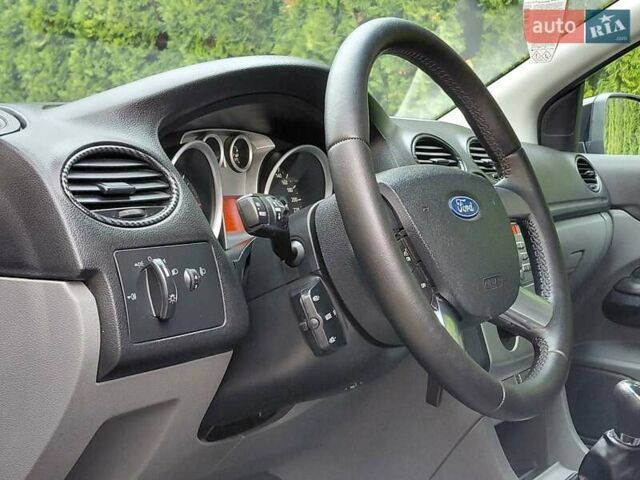 Форд Фокус 2008 в Самборе на Automoto.ua Черный Форд Фокус, объемом двигателя 1.6 л и пробегом 225 тыс. км за 4999 $, фото 54 на Automoto.ua