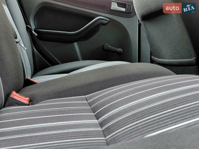 Форд Фокус 2008 у Самборе на Automoto.ua Чорний Форд Фокус, об'ємом двигуна 1.6 л та пробігом 225 тис. км за 4999 $, фото 39 на Automoto.ua