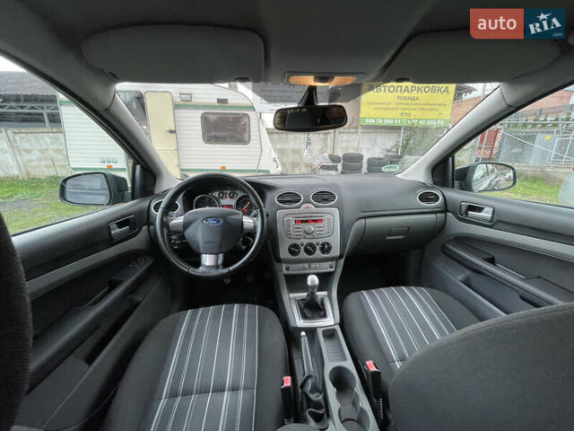 Черный Форд Фокус, объемом двигателя 1.6 л и пробегом 270 тыс. км за 4990 $, фото 10 на Automoto.ua