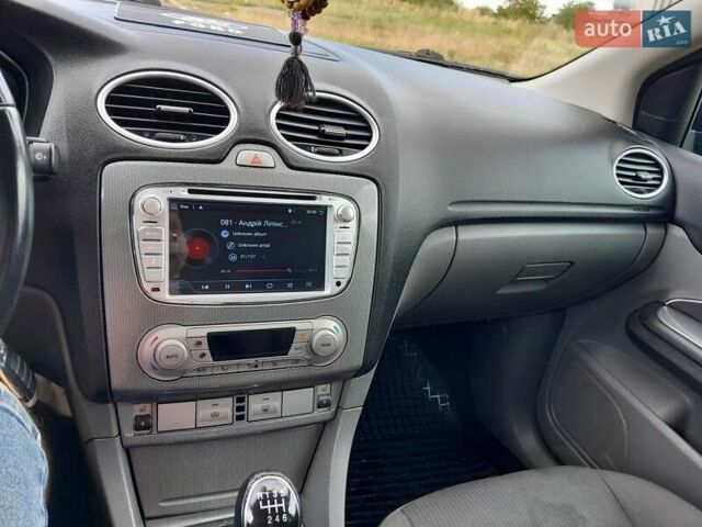 Черный Форд Фокус, объемом двигателя 2 л и пробегом 246 тыс. км за 6200 $, фото 4 на Automoto.ua