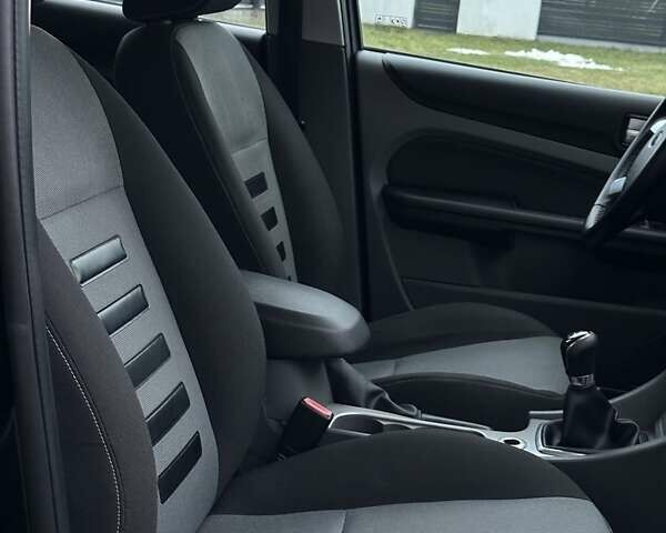 Чорний Форд Фокус, об'ємом двигуна 1.8 л та пробігом 211 тис. км за 5400 $, фото 36 на Automoto.ua