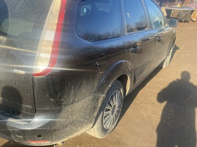 Черный Форд Фокус, объемом двигателя 1.6 л и пробегом 240 тыс. км за 4500 $, фото 1 на Automoto.ua