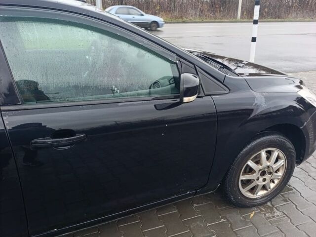 Черный Форд Фокус, объемом двигателя 1.6 л и пробегом 335 тыс. км за 4500 $, фото 7 на Automoto.ua