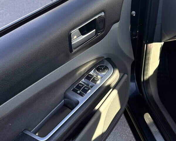 Черный Форд Фокус, объемом двигателя 1.56 л и пробегом 375 тыс. км за 5200 $, фото 10 на Automoto.ua