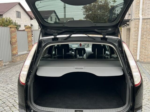 Черный Форд Фокус, объемом двигателя 1.6 л и пробегом 200 тыс. км за 5500 $, фото 23 на Automoto.ua