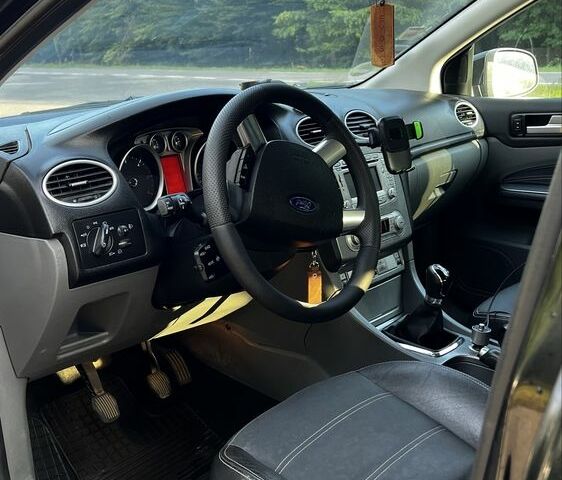 Чорний Форд Фокус, об'ємом двигуна 1.6 л та пробігом 252 тис. км за 5500 $, фото 15 на Automoto.ua