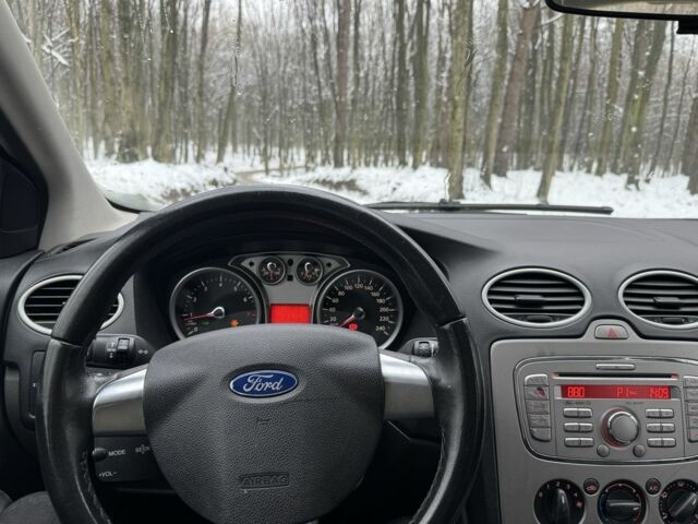 Черный Форд Фокус, объемом двигателя 1.6 л и пробегом 210 тыс. км за 5000 $, фото 6 на Automoto.ua