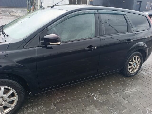 Черный Форд Фокус, объемом двигателя 1.6 л и пробегом 335 тыс. км за 4500 $, фото 1 на Automoto.ua