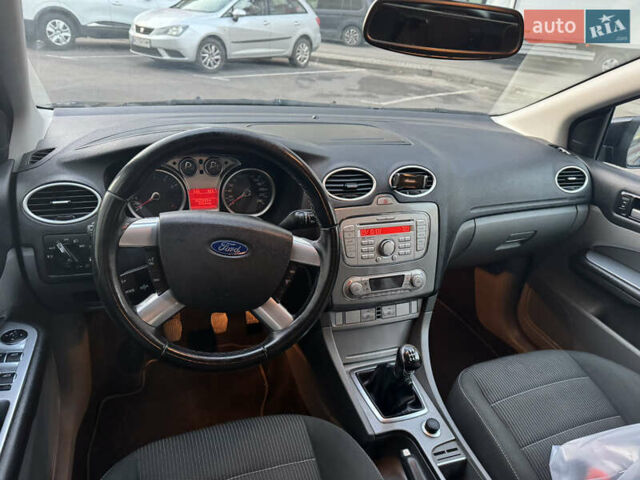 Чорний Форд Фокус, об'ємом двигуна 1.6 л та пробігом 261 тис. км за 5800 $, фото 15 на Automoto.ua
