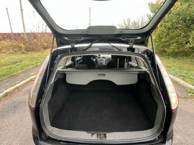 Черный Форд Фокус, объемом двигателя 1.6 л и пробегом 278 тыс. км за 4600 $, фото 16 на Automoto.ua