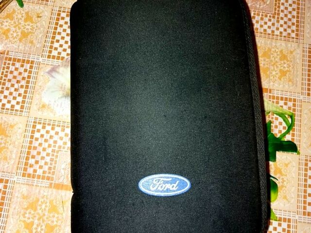 Форд Фокус 2008 у Кельменцах на Automoto.ua Чорний Форд Фокус, об'ємом двигуна 1.6 л та пробігом 208 тис. км за 5800 $, фото 12 на Automoto.ua