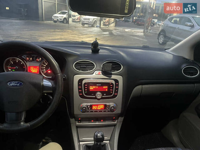 Чорний Форд Фокус, об'ємом двигуна 1.6 л та пробігом 247 тис. км за 4800 $, фото 5 на Automoto.ua