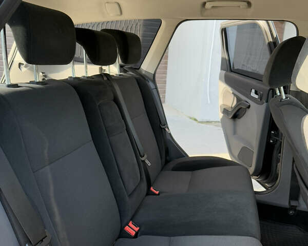 Черный Форд Фокус, объемом двигателя 1.6 л и пробегом 283 тыс. км за 5700 $, фото 44 на Automoto.ua