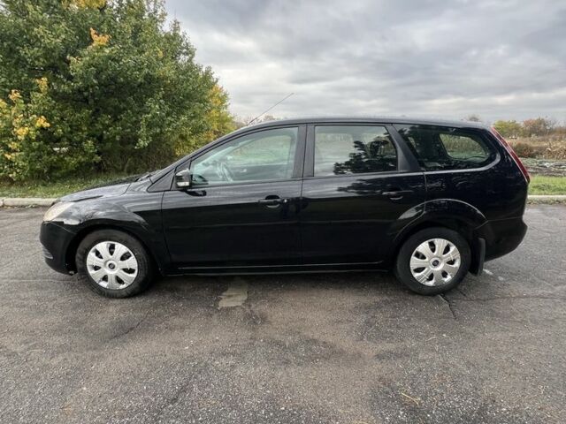 Черный Форд Фокус, объемом двигателя 1.6 л и пробегом 278 тыс. км за 4600 $, фото 4 на Automoto.ua