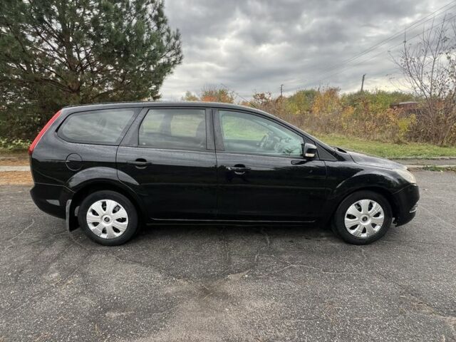 Черный Форд Фокус, объемом двигателя 1.6 л и пробегом 278 тыс. км за 4600 $, фото 5 на Automoto.ua