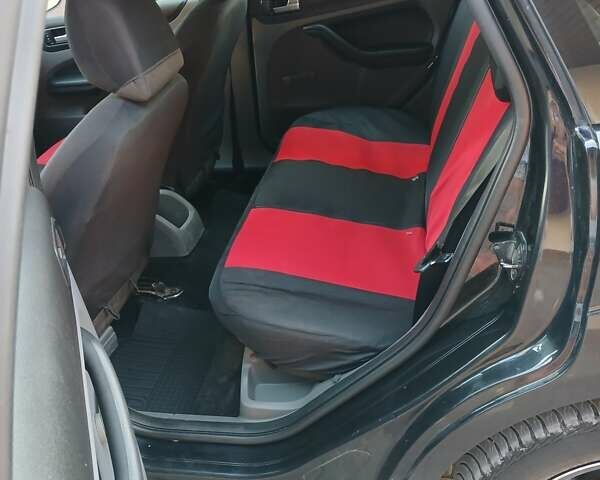 Черный Форд Фокус, объемом двигателя 1.56 л и пробегом 283 тыс. км за 5300 $, фото 3 на Automoto.ua