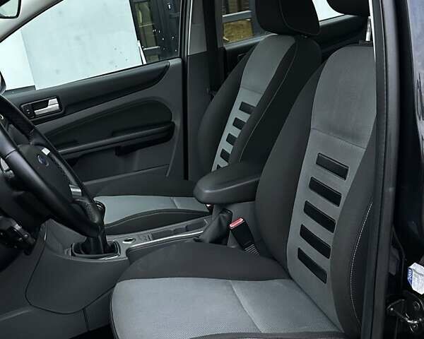 Чорний Форд Фокус, об'ємом двигуна 1.8 л та пробігом 211 тис. км за 5400 $, фото 30 на Automoto.ua