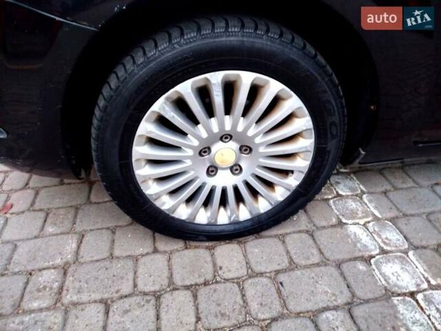 Форд Фокус 2008 в Сколе на Automoto.ua Черный Форд Фокус, объемом двигателя 1.56 л и пробегом 287 тыс. км за 5200 $, фото 39 на Automoto.ua