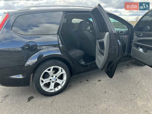 Черный Форд Фокус, объемом двигателя 1.6 л и пробегом 355 тыс. км за 4600 $, фото 10 на Automoto.ua