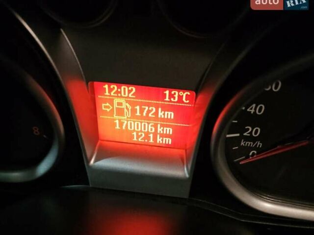 Черный Форд Фокус, объемом двигателя 1.8 л и пробегом 170 тыс. км за 6300 $, фото 12 на Automoto.ua