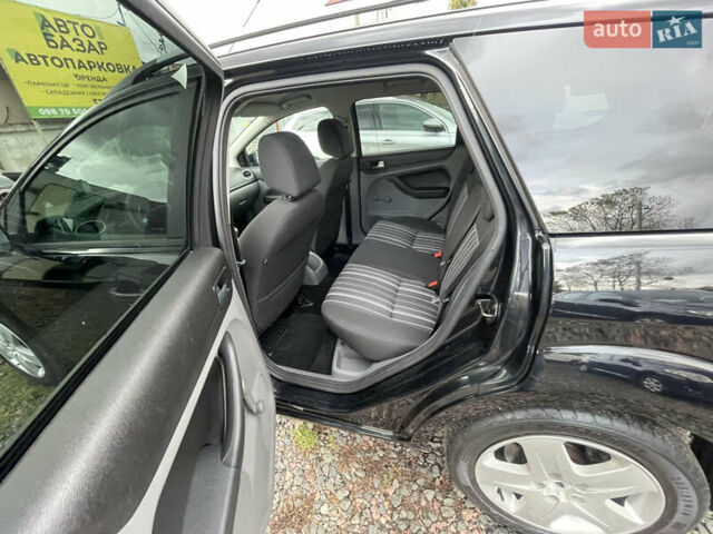 Черный Форд Фокус, объемом двигателя 1.6 л и пробегом 270 тыс. км за 4990 $, фото 9 на Automoto.ua