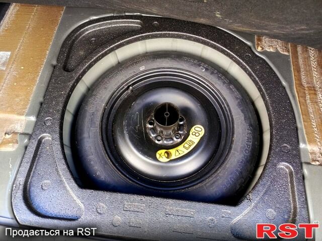 Форд Фокус 2008 у Кельменцах на Automoto.ua Чорний Форд Фокус, об'ємом двигуна 1.6 л та пробігом 208 тис. км за 5800 $, фото 8 на Automoto.ua