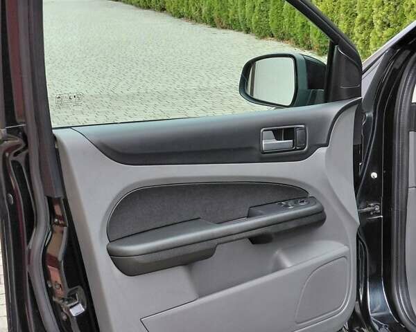 Форд Фокус 2008 в Самборе на Automoto.ua Черный Форд Фокус, объемом двигателя 1.6 л и пробегом 225 тыс. км за 4999 $, фото 50 на Automoto.ua