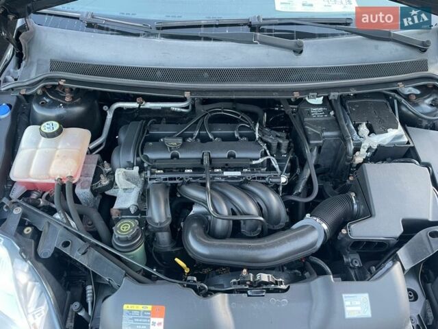 Черный Форд Фокус, объемом двигателя 1.6 л и пробегом 285 тыс. км за 4900 $, фото 25 на Automoto.ua