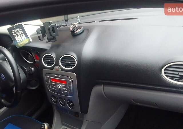 Форд Фокус 2008 у Первомайськ на Automoto.ua Чорний Форд Фокус, об'ємом двигуна 1.6 л та пробігом 200 тис. км за 5700 $, фото 3 на Automoto.ua