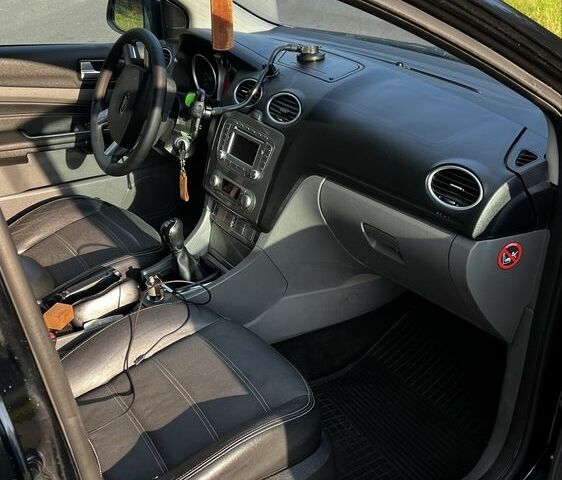 Чорний Форд Фокус, об'ємом двигуна 1.6 л та пробігом 252 тис. км за 5500 $, фото 12 на Automoto.ua