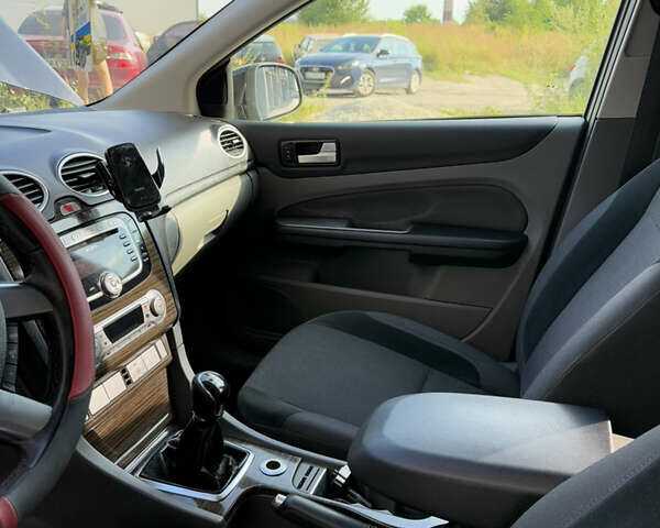 Черный Форд Фокус, объемом двигателя 1.6 л и пробегом 283 тыс. км за 5700 $, фото 30 на Automoto.ua