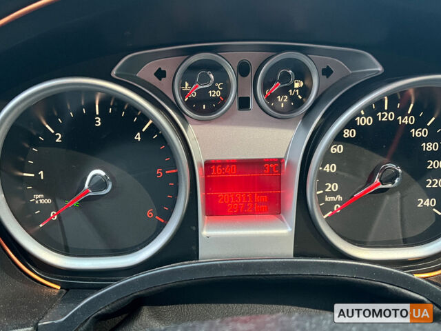 Черный Форд Фокус, объемом двигателя 1.6 л и пробегом 201 тыс. км за 5999 $, фото 6 на Automoto.ua