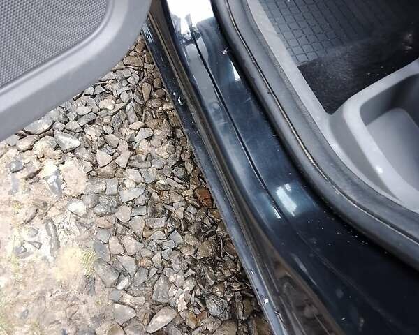 Черный Форд Фокус, объемом двигателя 1.8 л и пробегом 210 тыс. км за 5300 $, фото 15 на Automoto.ua