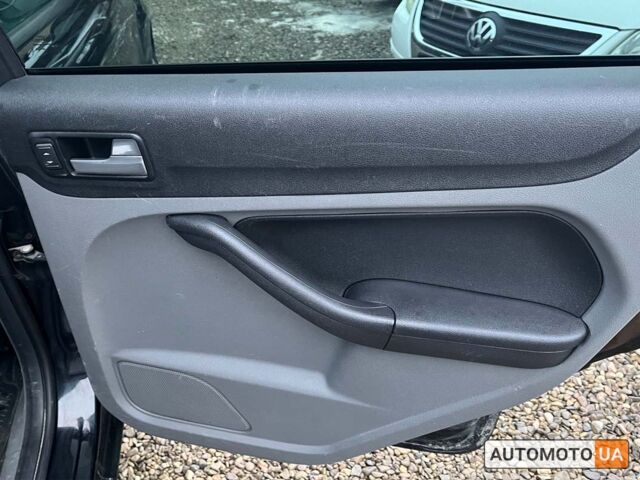 Черный Форд Фокус, объемом двигателя 1.6 л и пробегом 201 тыс. км за 5999 $, фото 17 на Automoto.ua