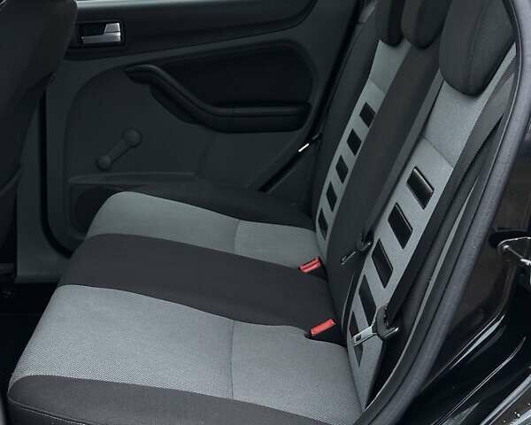 Чорний Форд Фокус, об'ємом двигуна 1.8 л та пробігом 211 тис. км за 5400 $, фото 37 на Automoto.ua