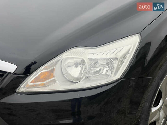 Черный Форд Фокус, объемом двигателя 1.6 л и пробегом 223 тыс. км за 6400 $, фото 3 на Automoto.ua