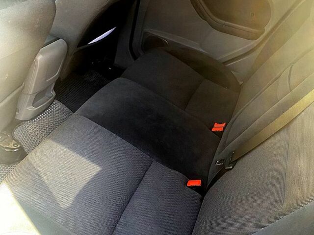 Черный Форд Фокус, объемом двигателя 2 л и пробегом 220 тыс. км за 6750 $, фото 6 на Automoto.ua