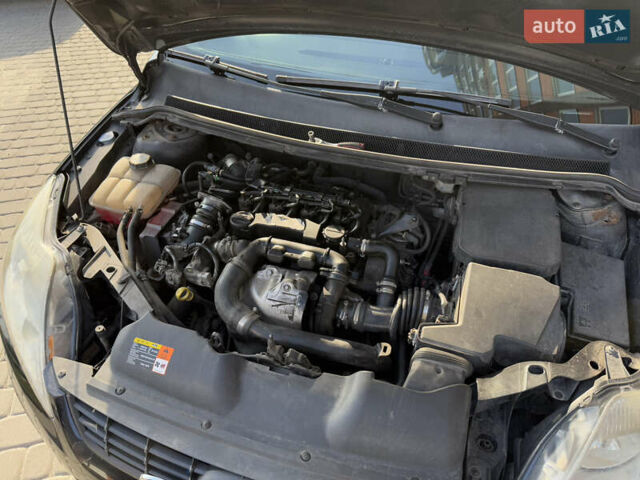 Черный Форд Фокус, объемом двигателя 1.6 л и пробегом 283 тыс. км за 5700 $, фото 62 на Automoto.ua