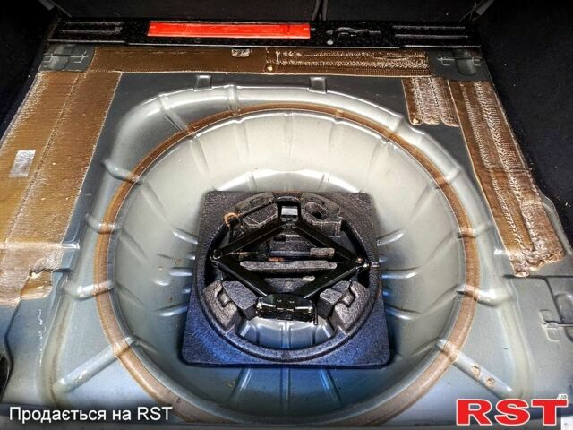 Форд Фокус 2008 у Кельменцах на Automoto.ua Чорний Форд Фокус, об'ємом двигуна 1.6 л та пробігом 208 тис. км за 5800 $, фото 7 на Automoto.ua