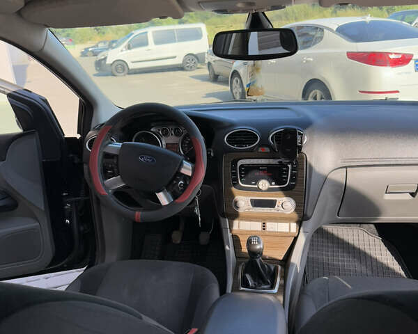 Черный Форд Фокус, объемом двигателя 1.6 л и пробегом 283 тыс. км за 5700 $, фото 47 на Automoto.ua