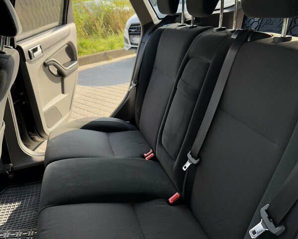 Черный Форд Фокус, объемом двигателя 1.6 л и пробегом 283 тыс. км за 5700 $, фото 38 на Automoto.ua